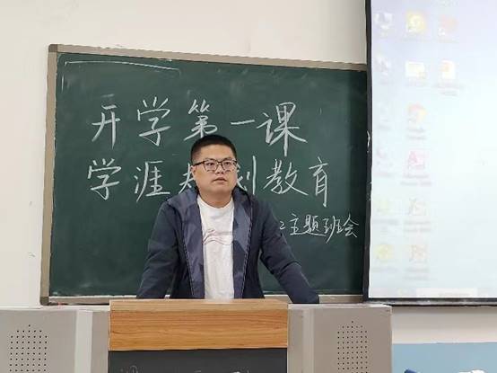 f341dcbde1d24d50cd3fa7d62faaf60